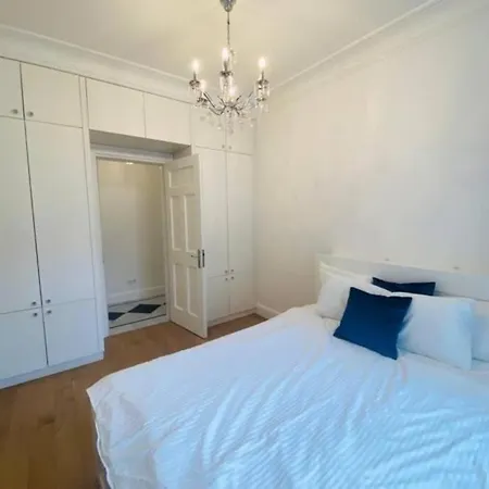 Dobra Elegant, 3 Bedroom Varsavia